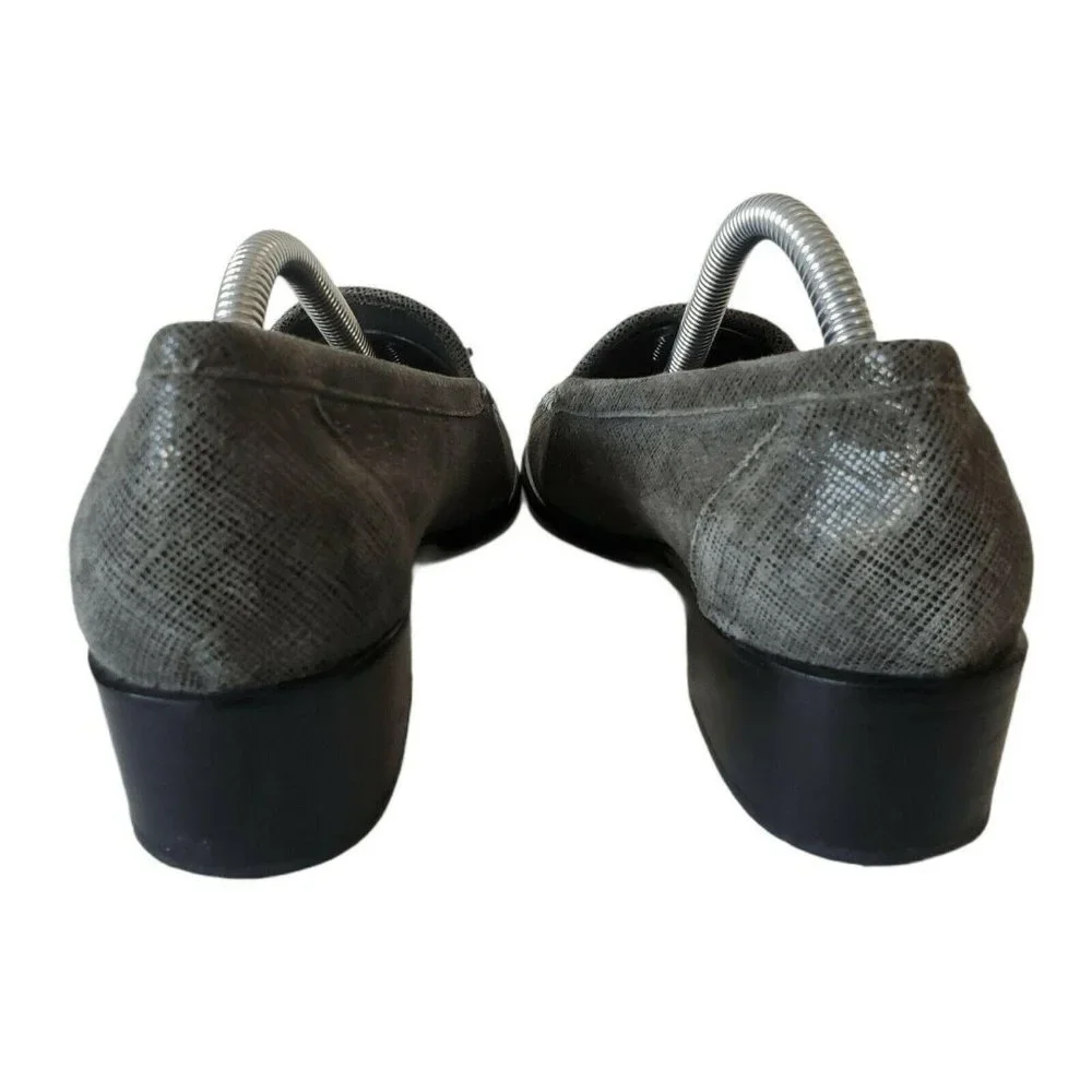 Stuart Weitzman Gray Leather Square Toe Pumps‎ 6AAA Slip-On 90s Business Casual